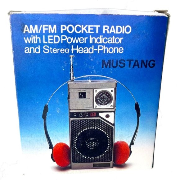 Vintage Mustang Red AM/FM Pocket Radio w/ Stereo Headphones 1980's NOS New - Picture 1 of 4